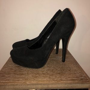 Lauren Conrad Wns Sz 7.5 faux suede stiletto pumps